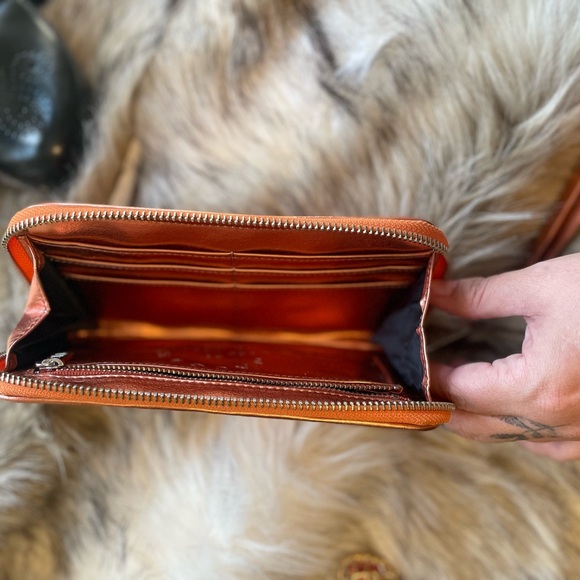 Marc Jacobs The Quilted Softshot Standard Continental Wallet Orange & Rose Gold - Picture 5 of 9